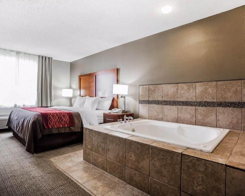 Quality Inn Florissant-St Louis Εξωτερικό φωτογραφία