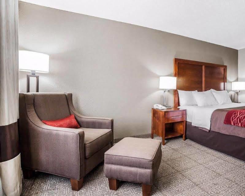Quality Inn Florissant-St Louis Εξωτερικό φωτογραφία