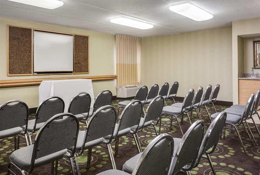 Quality Inn Florissant-St Louis Ανέσεις φωτογραφία